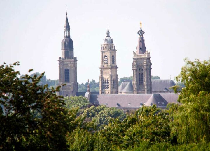 Cambrai, la Cathédrale et son Quartier