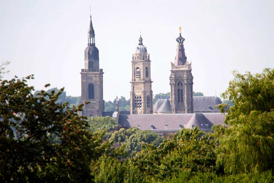 Cambrai, la Cathédrale et son Quartier